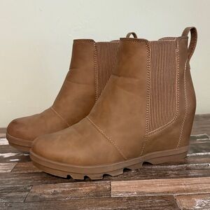 Elegant Tan Ankle Booties